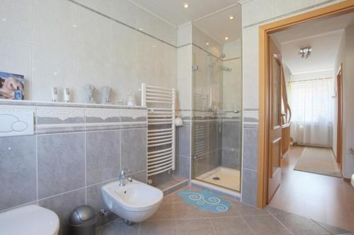 Private Rooms Relax Schweid (2299)