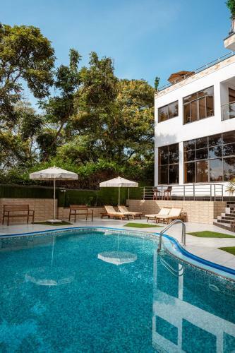 Hotel Ndaru Luxury Suites