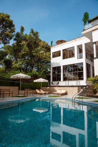 Hotel Ndaru Luxury Suites