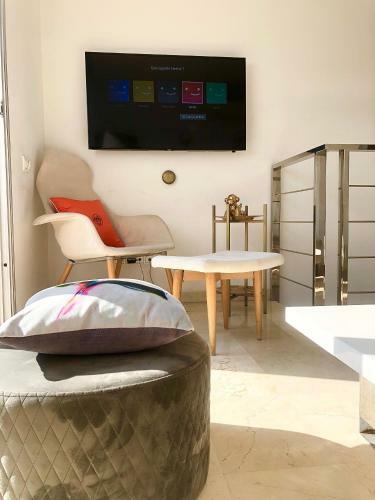Apartamento Amazing Duplex With Rooftop Ain Maarif