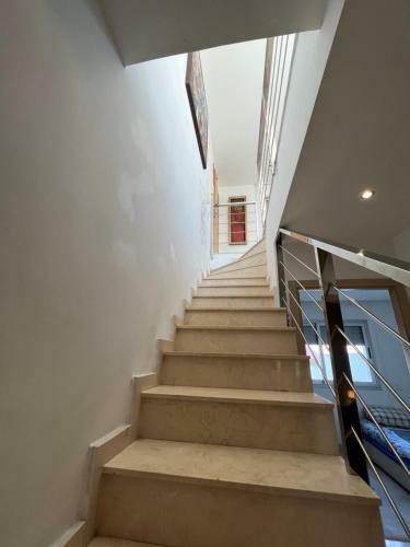Apartamento Amazing Duplex With Rooftop Ain Maarif
