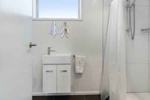 Beach Life - Papamoa Holiday Home