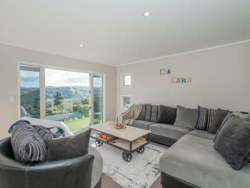 Ohuka Lookout - Whitianga Holiday Home