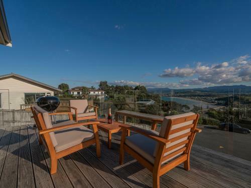 Ohuka Lookout - Whitianga Holiday Home