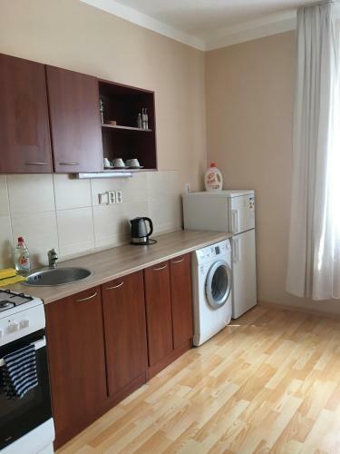 Apartment In The Garden