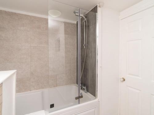 Pass The Keys Lovely 1 Bed Apartment With Free Parking