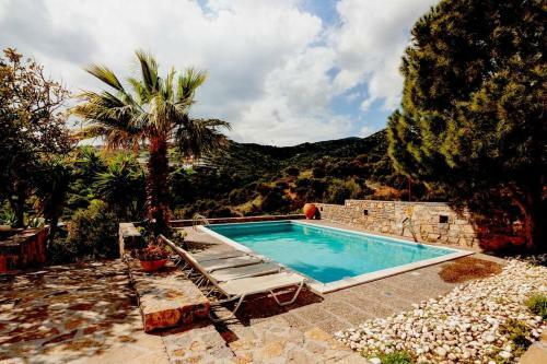 Luxury Villa In Agios Nikolaos With Private Pool