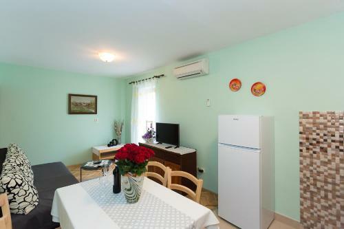 Apartamento Josef Funtana Big Private Garden