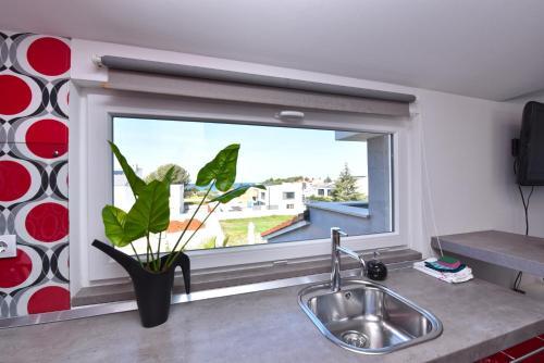 Apartments By The Sea 2152