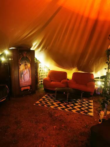 Hostal Private Room, Hottub And Glamping Experience