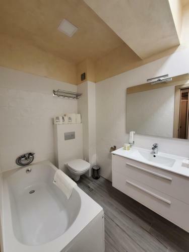 Apartamento White Tower Mamaia