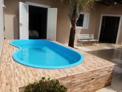 Casa Agrad�vel Com �rea Externa E Piscina