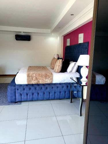 Cheerful 4 Bedroom House With Heated Pool, Jacuzzi
