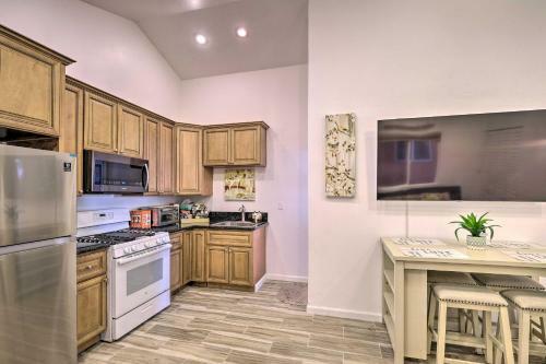Apartamento Cozy Cali Apt, 4 Mi To Moonlight State Beach!