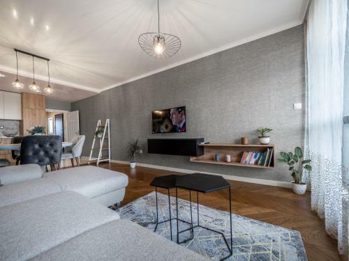 The Boulevard Luxury Apartment