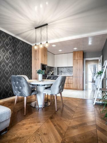 The Boulevard Luxury Apartment