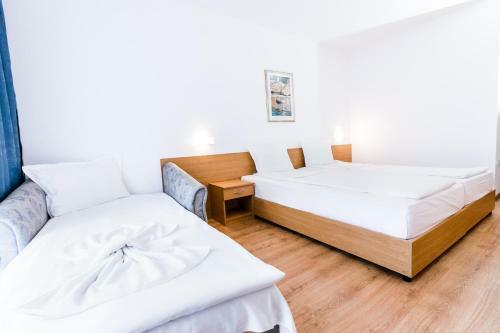 Hotel Opal