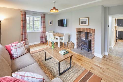 Host & Stay - Gardeners Cottage