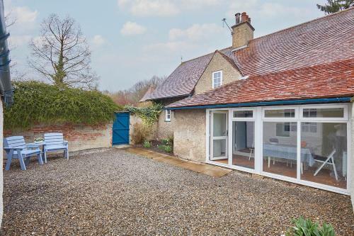 Host & Stay - Gardeners Cottage