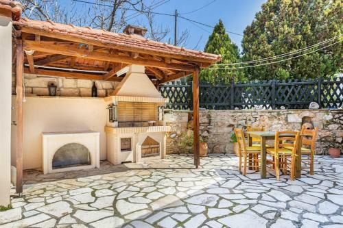 Valia's Stone House