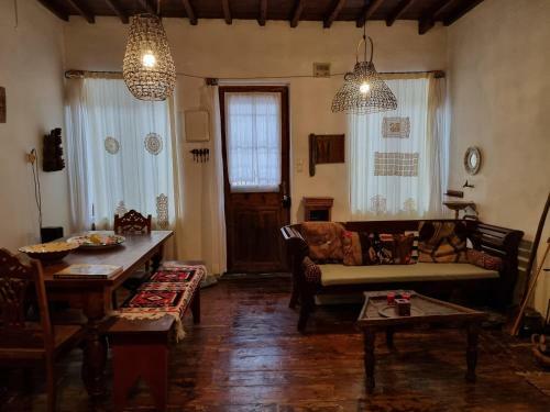 Skopelos- Iris - Your Traditional Home