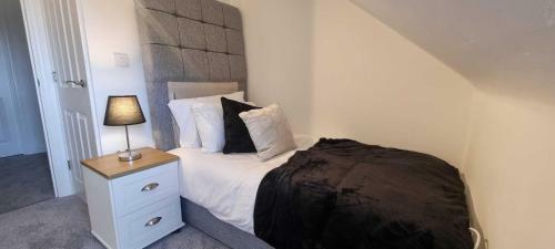 Near City Centre 4 Bed 2 Bath House With Parking, Digbeth, Birmingham