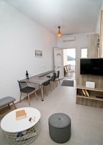 Sunshine Apartment
