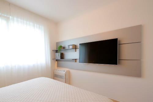 Stylish Apartment 100m From The Beach S2a