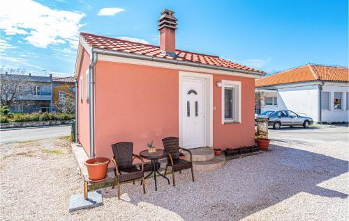 Beautiful Apartment In Posedarje With Wifi And 4 Bedrooms