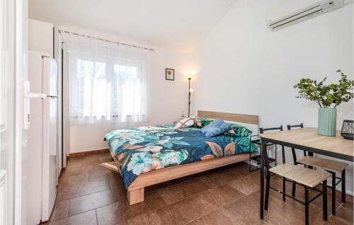 Beautiful Apartment In Posedarje With Wifi And 4 Bedrooms