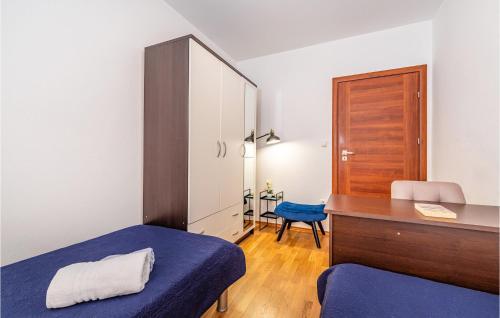 Beautiful Apartment In Posedarje With Wifi And 4 Bedrooms