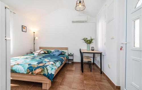 Beautiful Apartment In Posedarje With Wifi And 4 Bedrooms