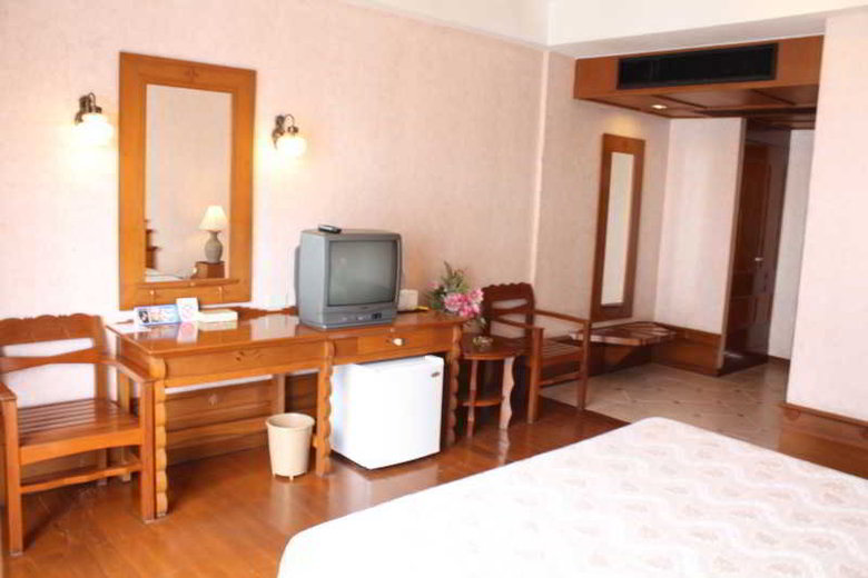 Hotel Naklua Beach Resort