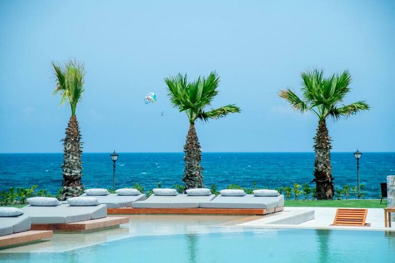 Hotel Senseana Sea Side Resort & Aquadventure