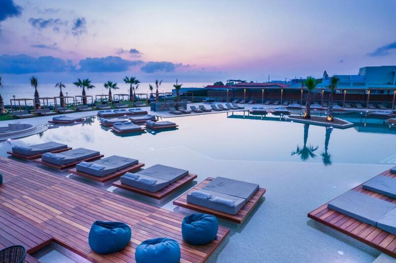 Hotel Senseana Sea Side Resort & Aquadventure