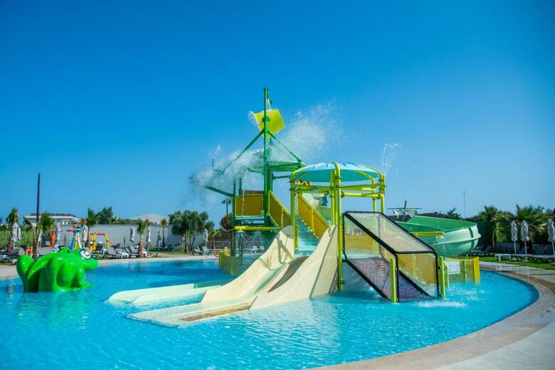 Hotel Senseana Sea Side Resort & Aquadventure