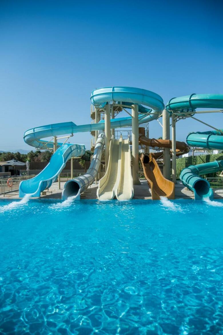 Hotel Senseana Sea Side Resort & Aquadventure