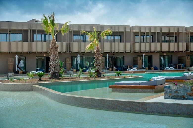 Hotel Senseana Sea Side Resort & Aquadventure