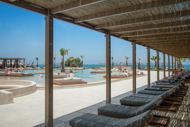Hotel Senseana Sea Side Resort & Aquadventure