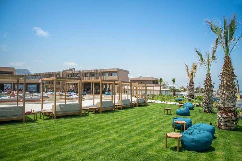 Hotel Senseana Sea Side Resort & Aquadventure