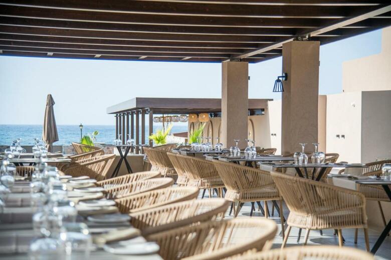 Hotel Senseana Sea Side Resort & Aquadventure