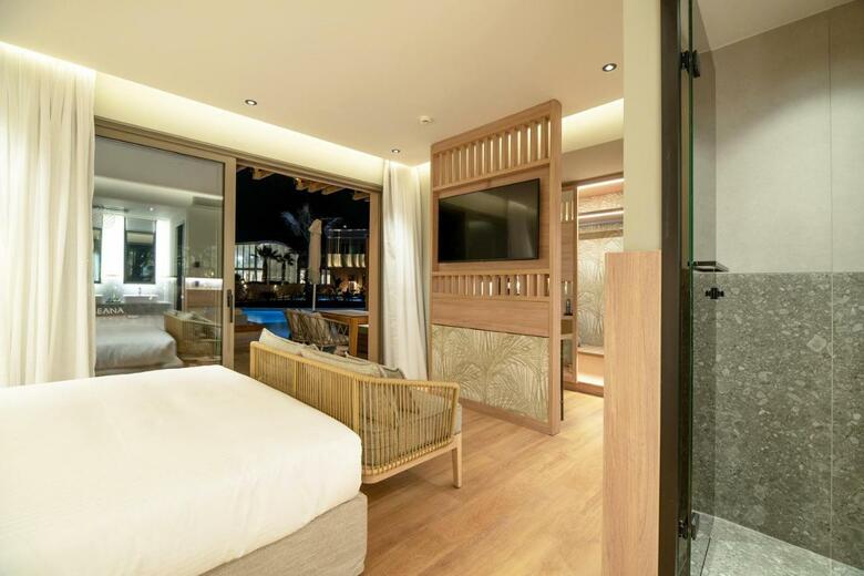 Hotel Senseana Sea Side Resort & Aquadventure
