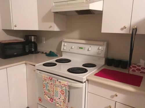 Hostal Decent Location Home
