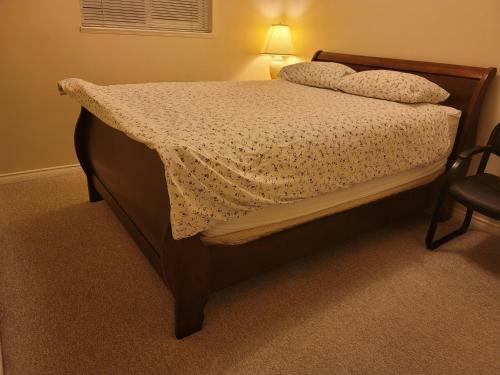 Hostal Decent Location Home