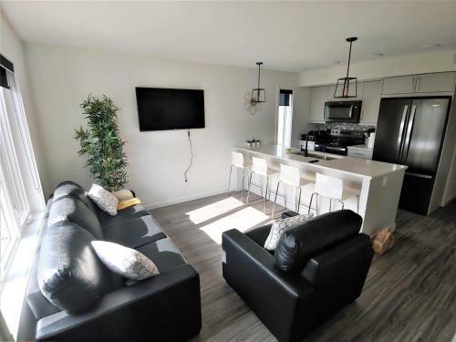 Apartamento Serene 2 Bedroom Condo With Balcony And Lakeview