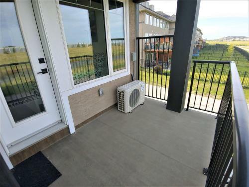 Apartamento Serene 2 Bedroom Condo With Balcony And Lakeview