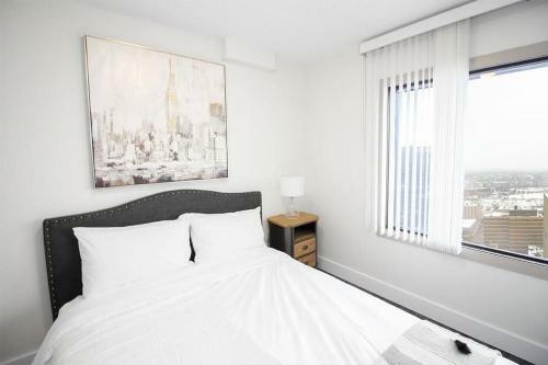 Beautiful Downtown Studio Apartment With Parking