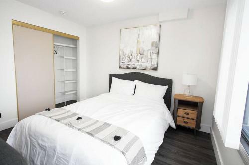 Beautiful Downtown Studio Apartment With Parking