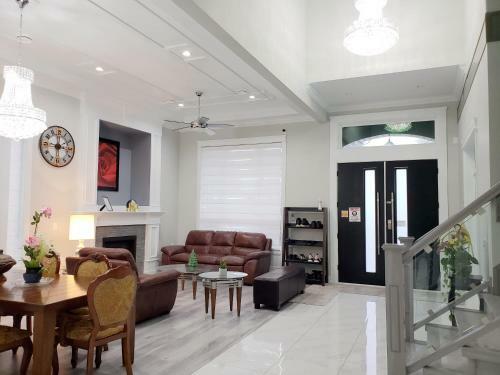 Aaron's Sweet Home