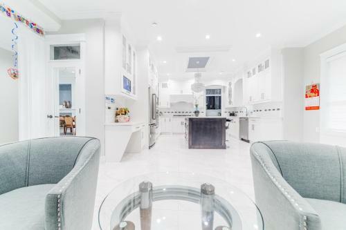 Aaron's Sweet Home